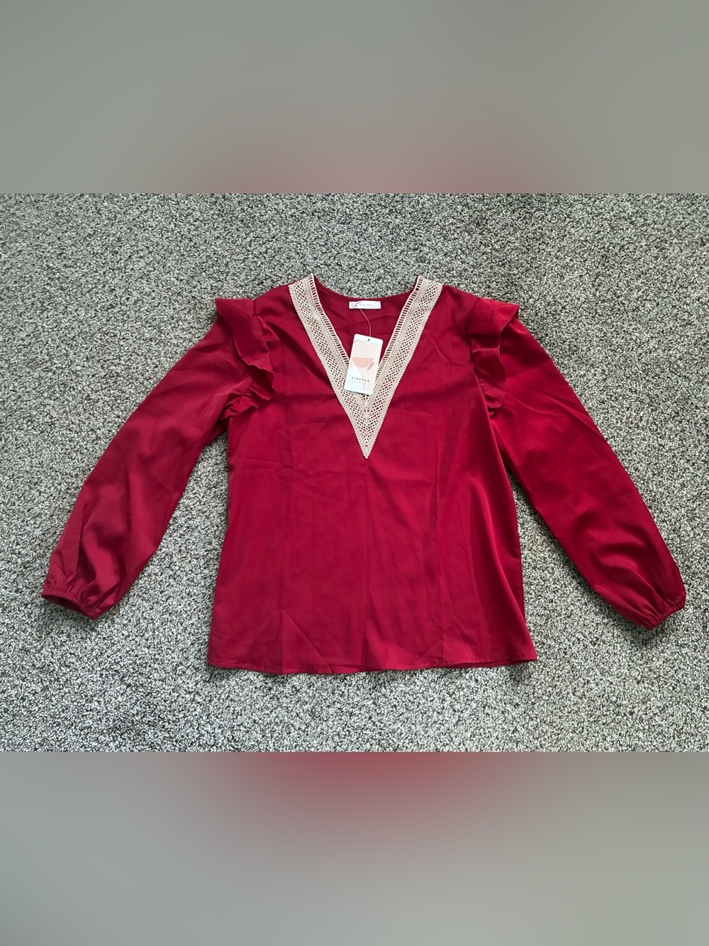 🏈 NWT Red V-Neck Women's Top